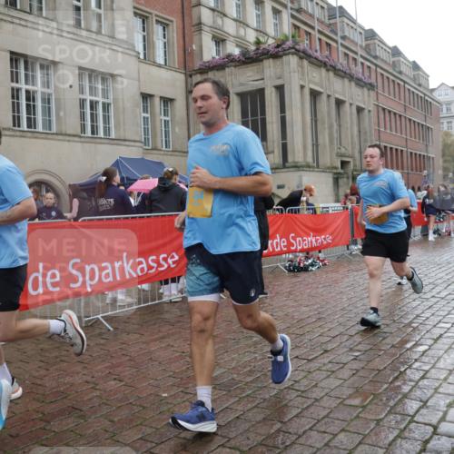 13.09.2026 - Kiel Lauf Yannick Fuchs http://msf.ph/oto/10422111 13.09.2026 10:55:27 Ziel 34, 313, 428, 1841, 2330, 2331, 3379, 3645, 4519, 5485, 5544, 5572, 5822, 5903, 6800, 6880, 7148, 7568, 7966, 8765, 8772, 9014, 9858, 10597, 10722, 10936, 11751, 11946, 12500, 12610, 185, 454, 575, 1232, 1459, 1815, 1851, 1973, 2198, 2339, 2357, 2548, 2554, 2738, 2813, 3084, 3429, 3645, 3699, 3903, 4369, 4370, 4403, 4625, 4652, 4665, 4678, 4898, 4902, 5104, 5645, 5834, 6193, 6490, 6498, 6501, 6583, 6991, 7118, 7450, 7566, 7722, 8121, 8791, 396, 1619 meine-sportfotos.de