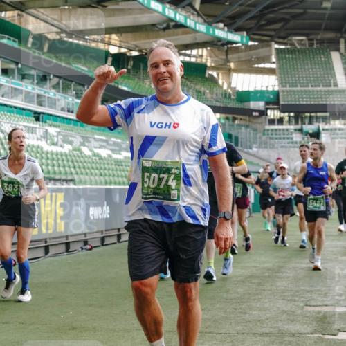 13.09.2026 - 21. swb-Marathon Bremen Michael Burmester http://msf.ph/oto/10422127 13.09.2026 13:22:38 Laufen im Stadion 128, 160, 211, 258, 343, 351, 423, 441, 533, 571, 601, 609, 708, 782, 851, 892, 1060, 1094, 1157, 1177, 1178, 1259, 1316, 1331, 1344, 1417, 1518, 1657, 1669, 1691, 1729, 1746, 1788, 1883, 2213, 2290, 2433, 2475, 2504, 2526, 2551, 2619, 2632, 2652, 2660, 2685, 2711, 2828, 2954, 2964, 2995, 3022, 3034, 3144, 3225, 3252, 3347, 3351, 3423, 3447, 3505, 3530, 3559, 3682, 3727, 3784, 3819, 4020, 4054, 4231, 4406, 4407, 4431, 4466, 4467, 4584, 1506 meine-sportfotos.de
