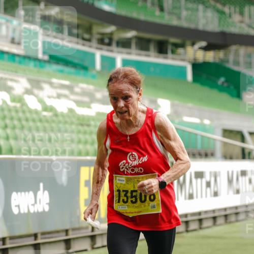 13.09.2026 - 21. swb-Marathon Bremen Michael Burmester http://msf.ph/oto/10422137 13.09.2026 10:45:31 Laufen im Stadion 10137, 10176, 10191, 10192, 10194, 10202, 10242, 10295, 10344, 10430, 10472, 10524, 10568, 10600, 10629, 10651, 10679, 10713, 10979, 10999, 11050, 11081, 11181, 11200, 11233, 11244, 11307, 11309, 11355, 11367, 11385, 11408, 11495, 11574, 11629, 11709, 11760, 11808, 11821, 11932, 11943, 12057, 12089, 12151, 12153, 12177, 12178, 12211, 12224, 12226, 12285, 12311, 12321, 12334, 12374, 12462, 12539, 10148, 10303, 10330, 10361, 10362 meine-sportfotos.de