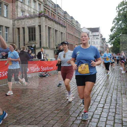 13.09.2026 - Kiel Lauf Yannick Fuchs http://msf.ph/oto/10422181 13.09.2026 10:55:34 Ziel 34, 1841, 1885, 2190, 2208, 3105, 3539, 4519, 4594, 5544, 5572, 5822, 5903, 6753, 6880, 6922, 7148, 7568, 7966, 8330, 8765, 8772, 9014, 9651, 9653, 10597, 10722, 11621, 11946, 11952, 12500, 185, 313, 428, 575, 1232, 1459, 1815, 1841, 1851, 1973, 2198, 2330, 2331, 2339, 2548, 2554, 2738, 2813, 3084, 3379, 3429, 3645, 3699, 3903, 4403, 4678, 4898, 5104, 5485, 5645, 5834, 6193, 6490, 6498, 6501, 6583, 6800, 6991, 7118, 7450, 7566, 7722, 8121, 8791, 9858, 2548 meine-sportfotos.de