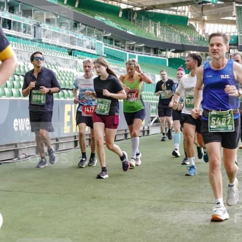 13.09.2026 - 21. swb-Marathon Bremen Michael Burmester http://msf.ph/oto/10422225 13.09.2026 13:22:41 Laufen im Stadion 128, 160, 211, 258, 343, 351, 423, 441, 533, 571, 601, 609, 708, 782, 851, 892, 1060, 1094, 1157, 1177, 1178, 1259, 1316, 1331, 1344, 1417, 1518, 1657, 1669, 1691, 1729, 1746, 1788, 1883, 2213, 2290, 2433, 2475, 2504, 2526, 2551, 2619, 2632, 2652, 2660, 2685, 2711, 2828, 2954, 2964, 2995, 3022, 3034, 3225, 3252, 3347, 3351, 3423, 3447, 3505, 3530, 3559, 3682, 3727, 3770, 3784, 3819, 4020, 4054, 4231, 4406, 4407, 4431, 4466, 4467, 4584, 1506 meine-sportfotos.de