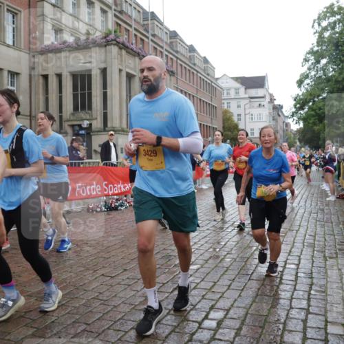 13.09.2026 - Kiel Lauf Yannick Fuchs http://msf.ph/oto/10422268 13.09.2026 10:55:45 Ziel 280, 566, 1264, 1673, 1885, 1929, 2190, 2208, 2264, 2589, 3297, 3539, 4747, 5034, 5752, 6922, 7988, 8346, 8631, 8632, 8722, 9651, 9653, 11036, 11196, 11621, 11952, 12327, 12499, 34, 185, 313, 428, 1841, 1851, 1885, 2330, 2331, 2738, 3105, 3379, 3429, 3645, 3903, 4403, 4519, 4594, 4678, 4898, 5485, 5544, 5572, 5822, 5834, 5903, 6490, 6753, 6800, 6880, 6922, 6991, 7118, 7148, 7450, 7566, 7568, 7966, 8330, 8765, 8772, 8791, 9014, 9651, 9653, 9858, 10597, 10722, 11946, 12500 meine-sportfotos.de