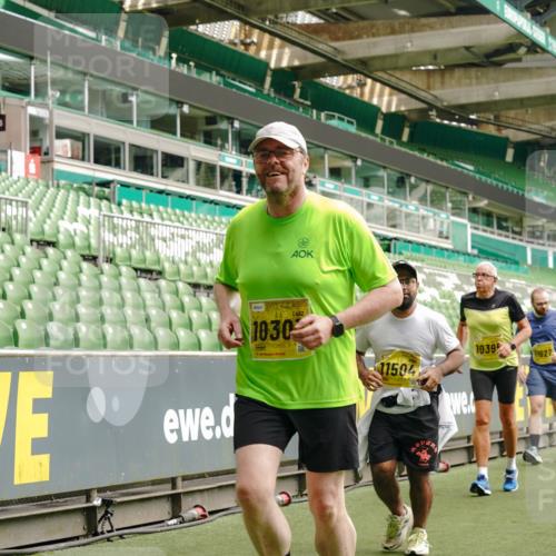 13.09.2026 - 21. swb-Marathon Bremen Michael Burmester http://msf.ph/oto/10422277 13.09.2026 10:45:40 Laufen im Stadion 10137, 10176, 10191, 10192, 10194, 10202, 10242, 10344, 10430, 10472, 10524, 10568, 10600, 10651, 10679, 10713, 10979, 10999, 11050, 11081, 11181, 11200, 11233, 11244, 11296, 11309, 11367, 11385, 11495, 11529, 11546, 11574, 11629, 11675, 11709, 11760, 11808, 11821, 11932, 11943, 12057, 12089, 12151, 12153, 12177, 12178, 12211, 12224, 12226, 12285, 12311, 12321, 12334, 12374, 12462, 12539, 10148, 10303, 10330, 10361, 10362 meine-sportfotos.de