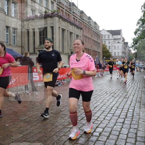 13.09.2026 - Kiel Lauf Yannick Fuchs http://msf.ph/oto/10422288 13.09.2026 10:55:48 Ziel 280, 566, 1264, 1673, 1929, 2190, 2208, 2264, 2589, 3297, 4556, 4747, 5034, 5279, 5752, 5772, 7988, 8346, 8631, 8632, 8722, 8733, 11036, 11196, 12327, 12499, 34, 313, 428, 1841, 1851, 1885, 2190, 2330, 2331, 3105, 3379, 3539, 3645, 4519, 4594, 5485, 5544, 5572, 5822, 5903, 6753, 6800, 6880, 6922, 7118, 7148, 7450, 7566, 7568, 7966, 8330, 8765, 8772, 9014, 9651, 9653, 9858, 10597, 10722, 11621, 11946, 11952, 12500, 574, 7483, 7118, 7566, 8845 meine-sportfotos.de