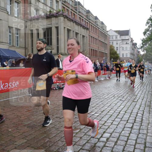 13.09.2026 - Kiel Lauf Yannick Fuchs http://msf.ph/oto/10422289 13.09.2026 10:55:48 Ziel 280, 566, 1264, 1673, 1929, 2190, 2208, 2264, 2589, 3297, 4556, 4747, 5034, 5279, 5752, 5772, 7988, 8346, 8631, 8632, 8722, 8733, 11036, 11196, 12327, 12499, 34, 313, 428, 1841, 1851, 1885, 2190, 2330, 2331, 3105, 3379, 3539, 3645, 4519, 4594, 5485, 5544, 5572, 5822, 5903, 6753, 6800, 6880, 6922, 7118, 7148, 7450, 7566, 7568, 7966, 8330, 8765, 8772, 9014, 9651, 9653, 9858, 10597, 10722, 11621, 11946, 11952, 12500, 574, 7483, 7118, 7566, 8845 meine-sportfotos.de