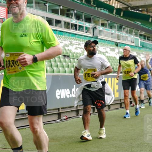 13.09.2026 - 21. swb-Marathon Bremen Michael Burmester http://msf.ph/oto/10422294 13.09.2026 10:45:41 Laufen im Stadion 10137, 10176, 10191, 10192, 10194, 10202, 10242, 10344, 10430, 10472, 10524, 10568, 10600, 10651, 10679, 10713, 10979, 11050, 11081, 11181, 11200, 11244, 11296, 11309, 11367, 11385, 11495, 11529, 11546, 11574, 11629, 11675, 11709, 11760, 11808, 11821, 11932, 11943, 12057, 12089, 12151, 12153, 12177, 12178, 12211, 12224, 12226, 12285, 12311, 12316, 12317, 12321, 12334, 12374, 12422, 12462, 12539, 10002, 10148, 10303, 10330, 10361, 10362 meine-sportfotos.de