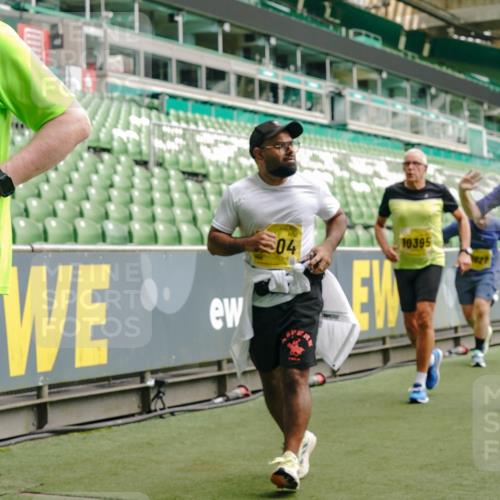 13.09.2026 - 21. swb-Marathon Bremen Michael Burmester http://msf.ph/oto/10422313 13.09.2026 10:45:41 Laufen im Stadion 10137, 10176, 10191, 10192, 10194, 10202, 10242, 10344, 10430, 10472, 10524, 10568, 10600, 10651, 10679, 10713, 10979, 11050, 11081, 11181, 11200, 11244, 11296, 11309, 11367, 11385, 11495, 11529, 11546, 11574, 11629, 11675, 11709, 11760, 11808, 11821, 11932, 11943, 12057, 12089, 12151, 12153, 12177, 12178, 12211, 12224, 12226, 12285, 12311, 12316, 12317, 12321, 12334, 12374, 12422, 12462, 12539, 10002, 10148, 10303, 10330, 10361, 10362 meine-sportfotos.de
