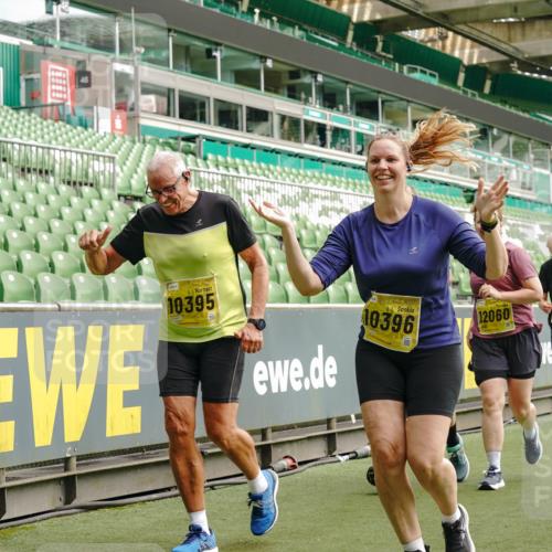 13.09.2026 - 21. swb-Marathon Bremen Michael Burmester http://msf.ph/oto/10422361 13.09.2026 10:45:43 Laufen im Stadion 10137, 10176, 10191, 10192, 10194, 10202, 10242, 10344, 10430, 10472, 10524, 10568, 10600, 10651, 10679, 10713, 10979, 11050, 11081, 11181, 11200, 11244, 11296, 11309, 11367, 11385, 11495, 11529, 11530, 11546, 11574, 11629, 11675, 11709, 11760, 11808, 11821, 11932, 11943, 12057, 12089, 12151, 12153, 12177, 12178, 12211, 12224, 12226, 12285, 12311, 12316, 12317, 12321, 12334, 12374, 12422, 12462, 12539, 10002, 10148, 10303, 10330, 10361, 10362 meine-sportfotos.de