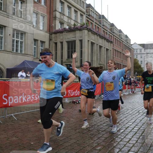 13.09.2026 - Kiel Lauf Yannick Fuchs http://msf.ph/oto/10422368 13.09.2026 10:56:00 Ziel 350, 429, 712, 774, 775, 2264, 2564, 2798, 4556, 5009, 5279, 5553, 5752, 5772, 6572, 7707, 7851, 7995, 8073, 8158, 8733, 8813, 8910, 9069, 12316, 12579, 34, 280, 566, 1264, 1673, 1885, 1929, 2190, 2208, 2264, 2589, 3105, 3297, 3539, 4519, 4594, 4747, 5034, 5544, 5572, 5752, 5822, 5903, 6753, 6880, 6922, 7148, 7568, 7966, 7988, 8330, 8346, 8631, 8632, 8722, 8765, 8772, 9014, 9651, 9653, 10597, 10722, 11036, 11196, 11621, 11946, 11952, 12327, 12499, 12500, 574, 778, 7483 meine-sportfotos.de