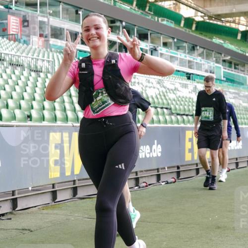 13.09.2026 - 21. swb-Marathon Bremen Michael Burmester http://msf.ph/oto/10422387 13.09.2026 13:22:46 Laufen im Stadion 128, 160, 211, 258, 343, 351, 423, 434, 441, 533, 571, 601, 609, 708, 851, 892, 1060, 1094, 1157, 1177, 1178, 1259, 1331, 1344, 1417, 1518, 1657, 1669, 1691, 1729, 1746, 1788, 1883, 2213, 2290, 2433, 2475, 2504, 2526, 2551, 2619, 2632, 2652, 2660, 2685, 2711, 2828, 2954, 2964, 2995, 3022, 3034, 3225, 3252, 3292, 3347, 3351, 3423, 3447, 3505, 3530, 3559, 3682, 3727, 3770, 3784, 3819, 4020, 4054, 4231, 4406, 4407, 4431, 4466, 4467, 4584, 1506 meine-sportfotos.de