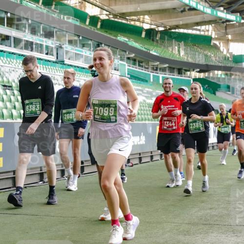 13.09.2026 - 21. swb-Marathon Bremen Michael Burmester http://msf.ph/oto/10422428 13.09.2026 13:22:48 Laufen im Stadion 128, 160, 211, 258, 343, 351, 423, 434, 441, 533, 571, 601, 609, 708, 851, 892, 1060, 1094, 1157, 1178, 1259, 1331, 1344, 1417, 1518, 1657, 1669, 1691, 1729, 1746, 1788, 1883, 2213, 2290, 2433, 2475, 2504, 2526, 2619, 2632, 2652, 2660, 2685, 2711, 2828, 2954, 2964, 2968, 2995, 3022, 3034, 3225, 3252, 3292, 3347, 3351, 3423, 3447, 3505, 3530, 3559, 3682, 3727, 3770, 3784, 3819, 4020, 4054, 4231, 4406, 4407, 4431, 4466, 4467, 4584, 1506 meine-sportfotos.de