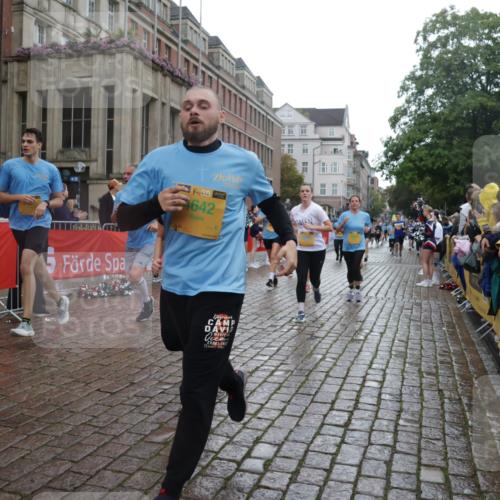 13.09.2026 - Kiel Lauf Yannick Fuchs http://msf.ph/oto/10422434 13.09.2026 10:56:06 Ziel 350, 429, 574, 712, 774, 775, 778, 1208, 2564, 3541, 5009, 5553, 6572, 7292, 7483, 7707, 7851, 7995, 8054, 8073, 8158, 8813, 8910, 9069, 10750, 10774, 10795, 12171, 12316, 12579, 12603, 280, 566, 1264, 1673, 1885, 1929, 2190, 2208, 2264, 2589, 2798, 3105, 3297, 3539, 4519, 4556, 4594, 4747, 5034, 5279, 5752, 5772, 5822, 6753, 6922, 7568, 7707, 7851, 7988, 8330, 8346, 8631, 8632, 8722, 8733, 9014, 9651, 9653, 11036, 11196, 11621, 11952, 12327, 12499, 12500, 12579, 248, 34 meine-sportfotos.de