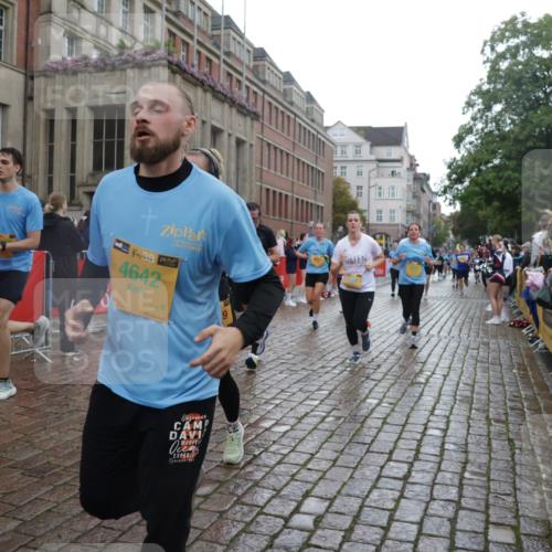 13.09.2026 - Kiel Lauf Yannick Fuchs http://msf.ph/oto/10422437 13.09.2026 10:56:07 Ziel 350, 429, 574, 712, 774, 775, 778, 1208, 2564, 2829, 3541, 5009, 5553, 6572, 7292, 7483, 7995, 8054, 8073, 8158, 8813, 8910, 9069, 10433, 10750, 10774, 10795, 12043, 12171, 12316, 12603, 280, 566, 1264, 1673, 1885, 1929, 2190, 2208, 2264, 2589, 2798, 3105, 3297, 3539, 4519, 4556, 4594, 4747, 5034, 5279, 5553, 5752, 5772, 5822, 6753, 6922, 7707, 7851, 7988, 8330, 8346, 8631, 8632, 8722, 8733, 8813, 9014, 9651, 9653, 11036, 11196, 11621, 11952, 12327, 12499, 12579, 248, 34 meine-sportfotos.de