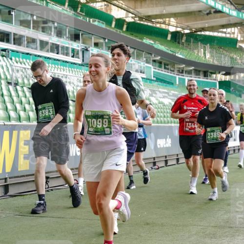 13.09.2026 - 21. swb-Marathon Bremen Michael Burmester http://msf.ph/oto/10422442 13.09.2026 13:22:48 Laufen im Stadion 128, 160, 211, 258, 343, 351, 423, 434, 441, 533, 571, 601, 609, 708, 851, 892, 1060, 1094, 1157, 1178, 1259, 1331, 1344, 1417, 1518, 1657, 1669, 1691, 1729, 1746, 1788, 1883, 2213, 2290, 2433, 2475, 2504, 2526, 2619, 2632, 2652, 2660, 2685, 2711, 2828, 2954, 2964, 2968, 2995, 3022, 3034, 3225, 3252, 3292, 3347, 3351, 3423, 3447, 3505, 3530, 3559, 3682, 3727, 3770, 3784, 3819, 4020, 4054, 4231, 4406, 4407, 4431, 4466, 4467, 4584, 1506 meine-sportfotos.de