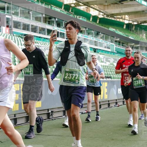 13.09.2026 - 21. swb-Marathon Bremen Michael Burmester http://msf.ph/oto/10422454 13.09.2026 13:22:49 Laufen im Stadion 128, 160, 211, 258, 343, 351, 423, 434, 441, 533, 571, 601, 609, 708, 851, 892, 1060, 1094, 1157, 1178, 1259, 1331, 1344, 1417, 1518, 1657, 1669, 1691, 1729, 1746, 1788, 1883, 2213, 2290, 2433, 2475, 2504, 2526, 2619, 2632, 2652, 2660, 2685, 2711, 2828, 2954, 2964, 2968, 2995, 3022, 3034, 3225, 3252, 3282, 3292, 3347, 3351, 3395, 3423, 3447, 3505, 3530, 3559, 3682, 3727, 3770, 3784, 3819, 4020, 4054, 4231, 4406, 4407, 4431, 4466, 4467, 4584, 1506 meine-sportfotos.de