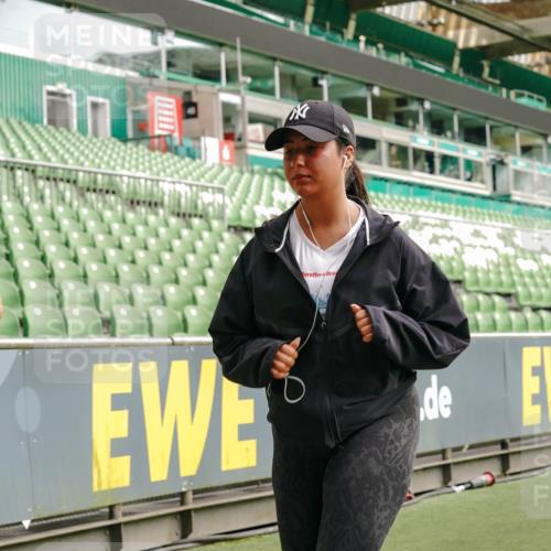 13.09.2026 - 21. swb-Marathon Bremen Michael Burmester http://msf.ph/oto/10422491 13.09.2026 10:45:48 Laufen im Stadion 10137, 10176, 10191, 10192, 10194, 10202, 10242, 10344, 10430, 10472, 10524, 10535, 10568, 10600, 10651, 10679, 10713, 10979, 11050, 11081, 11181, 11200, 11244, 11296, 11309, 11367, 11385, 11457, 11495, 11529, 11530, 11546, 11574, 11629, 11675, 11709, 11760, 11808, 11821, 11932, 11943, 12057, 12089, 12151, 12153, 12177, 12178, 12211, 12224, 12226, 12285, 12311, 12316, 12317, 12321, 12334, 12374, 12422, 12462, 12539, 10002, 10148, 10303, 10330, 10361, 10362 meine-sportfotos.de