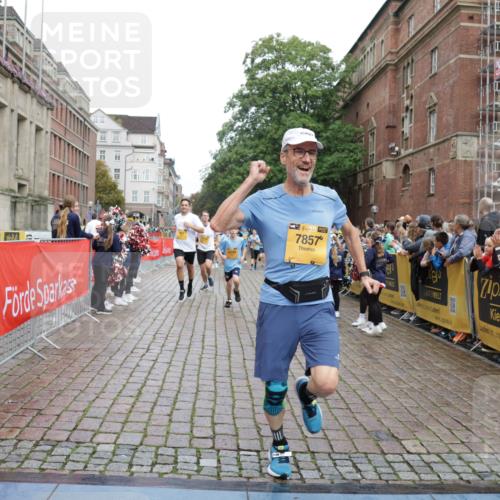 13.09.2026 - Kiel Lauf Yannick Fuchs http://msf.ph/oto/10422566 13.09.2026 09:43:29 Ziel 40, 401, 1049, 1857, 4171, 4256, 6377, 7773, 7857, 7905, 8066, 8770, 8834, 10189, 10300, 11246, 12101, 12575, 255, 623, 1040, 1213, 1508, 3041, 3850, 5530, 5929, 7099, 7532, 7874, 8191, 8808, 9354, 9933, 10047, 10118, 11753, 12259, 654, 1833, 4522, 5964, 9323, 9934, 10460, 12164, 1213, 3827, 3849, 7874, 8191, 8870, 9311, 9629, 11721, 12678 meine-sportfotos.de