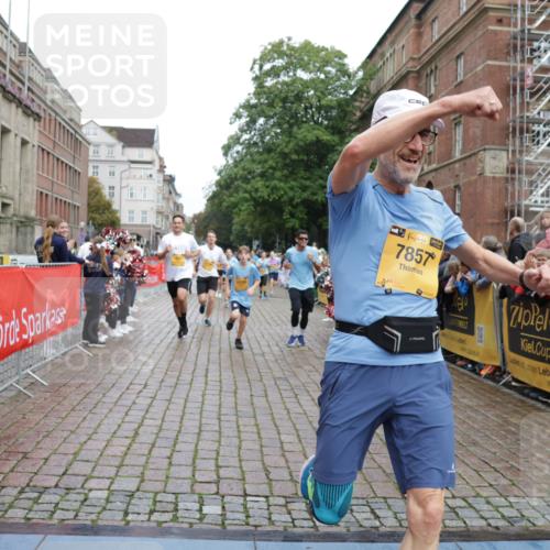 13.09.2026 - Kiel Lauf Yannick Fuchs http://msf.ph/oto/10422571 13.09.2026 09:43:29 Ziel 40, 401, 1049, 1857, 4171, 4256, 6377, 7773, 7857, 7905, 8066, 8770, 8834, 10189, 10300, 11246, 12101, 12575, 255, 623, 1040, 1213, 1508, 3041, 3850, 5530, 5929, 7099, 7532, 7874, 8191, 8808, 9354, 9933, 10047, 10118, 11753, 12259, 654, 1833, 4522, 5964, 9323, 9934, 10460, 12164, 1213, 3827, 3849, 7874, 8191, 8870, 9311, 9629, 11721, 12678 meine-sportfotos.de
