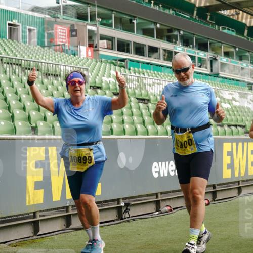 13.09.2026 - 21. swb-Marathon Bremen Michael Burmester http://msf.ph/oto/10422572 13.09.2026 10:45:53 Laufen im Stadion 10137, 10161, 10191, 10192, 10194, 10202, 10242, 10344, 10430, 10472, 10524, 10535, 10568, 10600, 10651, 10679, 10713, 10895, 10970, 10979, 11050, 11081, 11181, 11200, 11244, 11296, 11309, 11367, 11457, 11495, 11529, 11530, 11546, 11574, 11629, 11675, 11709, 11760, 11808, 11821, 11932, 12057, 12089, 12151, 12153, 12177, 12178, 12211, 12224, 12226, 12285, 12311, 12316, 12317, 12321, 12374, 12422, 12462, 12539, 10002, 10148, 10303, 10330, 10361, 10362 meine-sportfotos.de