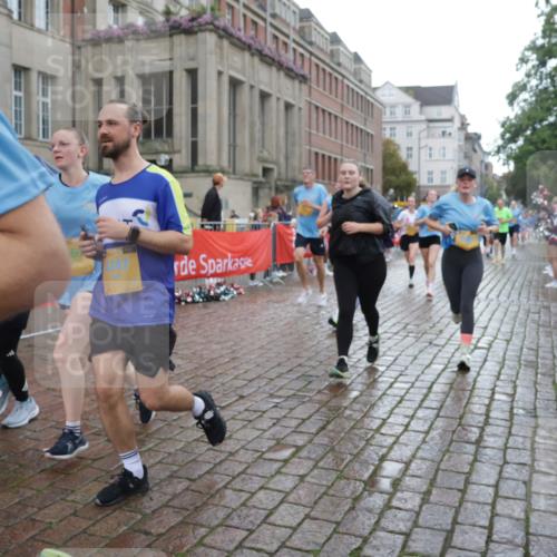 13.09.2026 - Kiel Lauf Yannick Fuchs http://msf.ph/oto/10422583 13.09.2026 10:56:19 Ziel 476, 778, 1618, 2075, 2454, 2674, 2829, 3267, 4440, 4806, 5067, 5682, 5683, 6530, 6605, 6884, 9210, 10264, 10421, 10433, 10509, 10570, 10750, 10774, 12043, 12171, 12669, 280, 350, 429, 566, 574, 712, 774, 775, 1208, 1264, 1673, 2264, 2564, 2589, 2798, 3541, 4556, 4747, 5009, 5034, 5279, 5553, 5752, 5772, 6572, 7292, 7483, 7707, 7851, 7988, 7995, 8054, 8073, 8158, 8722, 8733, 8813, 8910, 9069, 10795, 11196, 12316, 12327, 12499, 12579, 248, 1139, 1504 meine-sportfotos.de