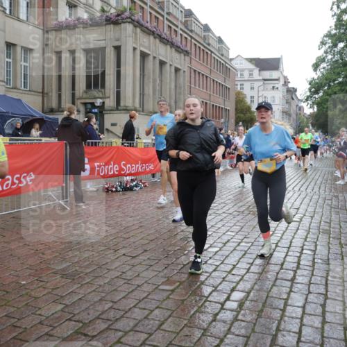 13.09.2026 - Kiel Lauf Yannick Fuchs http://msf.ph/oto/10422585 13.09.2026 10:56:19 Ziel 476, 778, 1618, 2075, 2454, 2674, 2829, 3267, 4440, 4806, 5067, 5682, 5683, 6530, 6605, 6884, 9210, 10264, 10421, 10433, 10509, 10570, 10750, 10774, 12043, 12171, 12669, 280, 350, 429, 566, 574, 712, 774, 775, 1208, 1264, 1673, 2264, 2564, 2589, 2798, 3541, 4556, 4747, 5009, 5034, 5279, 5553, 5752, 5772, 6572, 7292, 7483, 7707, 7851, 7988, 7995, 8054, 8073, 8158, 8722, 8733, 8813, 8910, 9069, 10795, 11196, 12316, 12327, 12499, 12579, 248, 1139, 1504 meine-sportfotos.de
