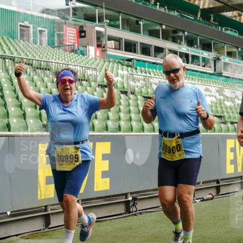 13.09.2026 - 21. swb-Marathon Bremen Michael Burmester http://msf.ph/oto/10422590 13.09.2026 10:45:53 Laufen im Stadion 10137, 10161, 10191, 10192, 10194, 10202, 10242, 10344, 10430, 10472, 10524, 10535, 10568, 10600, 10651, 10679, 10713, 10895, 10970, 10979, 11050, 11081, 11181, 11200, 11244, 11296, 11309, 11367, 11457, 11495, 11529, 11530, 11546, 11574, 11629, 11675, 11709, 11760, 11808, 11821, 11932, 12057, 12089, 12151, 12153, 12177, 12178, 12211, 12224, 12226, 12285, 12311, 12316, 12317, 12321, 12374, 12422, 12462, 12539, 10002, 10148, 10303, 10330, 10361, 10362 meine-sportfotos.de