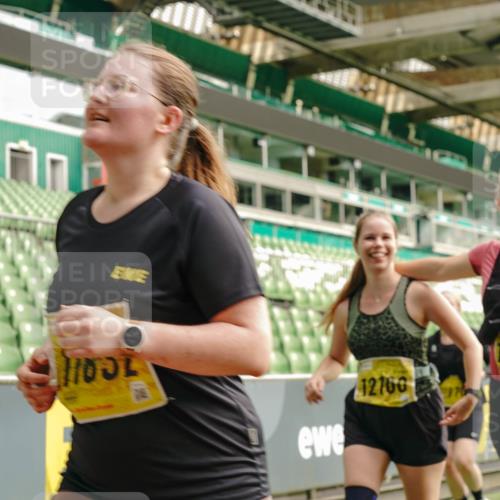 13.09.2026 - 21. swb-Marathon Bremen Michael Burmester http://msf.ph/oto/10422617 13.09.2026 10:45:54 Laufen im Stadion 10137, 10161, 10191, 10192, 10194, 10202, 10242, 10344, 10430, 10472, 10524, 10535, 10568, 10600, 10651, 10679, 10713, 10895, 10970, 10979, 11050, 11081, 11181, 11200, 11244, 11296, 11309, 11367, 11457, 11495, 11529, 11530, 11546, 11574, 11629, 11675, 11709, 11760, 11808, 11821, 11932, 12057, 12089, 12151, 12153, 12177, 12178, 12211, 12224, 12226, 12285, 12311, 12316, 12317, 12321, 12374, 12422, 12462, 12539, 10002, 10148, 10303, 10330, 10361, 10362 meine-sportfotos.de
