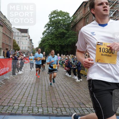 13.09.2026 - Kiel Lauf Yannick Fuchs http://msf.ph/oto/10422634 13.09.2026 09:43:32 Ziel 40, 401, 1049, 1833, 1857, 4171, 4256, 7773, 7857, 7905, 8066, 8770, 8834, 10189, 10300, 11246, 12101, 12575, 255, 623, 1040, 1508, 3041, 3850, 5530, 5929, 6377, 7099, 7532, 8191, 8808, 9354, 9933, 10047, 10118, 11753, 12259, 654, 4522, 5171, 5857, 5964, 7510, 7948, 9323, 9934, 10460, 10641, 12164, 1213, 3849, 5530, 7874, 8191, 9311, 9629, 12678 meine-sportfotos.de