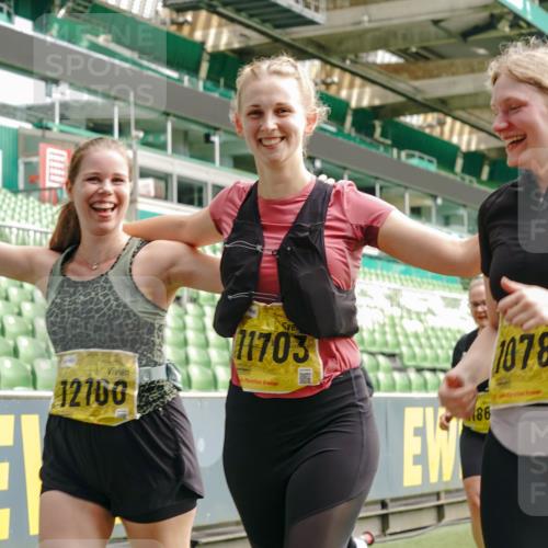 13.09.2026 - 21. swb-Marathon Bremen Michael Burmester http://msf.ph/oto/10422643 13.09.2026 10:45:54 Laufen im Stadion 10137, 10161, 10191, 10192, 10194, 10202, 10242, 10344, 10430, 10472, 10524, 10535, 10568, 10600, 10651, 10679, 10713, 10895, 10970, 10979, 11050, 11081, 11181, 11200, 11244, 11296, 11309, 11367, 11457, 11495, 11529, 11530, 11546, 11574, 11629, 11675, 11709, 11760, 11808, 11821, 11932, 12057, 12089, 12151, 12153, 12177, 12178, 12211, 12224, 12226, 12285, 12311, 12316, 12317, 12321, 12374, 12422, 12462, 12539, 10002, 10148, 10303, 10330, 10361, 10362 meine-sportfotos.de