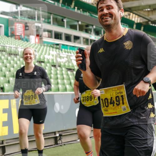 13.09.2026 - 21. swb-Marathon Bremen Michael Burmester http://msf.ph/oto/10422681 13.09.2026 10:45:56 Laufen im Stadion 10137, 10161, 10191, 10192, 10194, 10202, 10242, 10344, 10430, 10472, 10524, 10535, 10568, 10600, 10651, 10679, 10713, 10895, 10970, 10979, 11050, 11081, 11181, 11200, 11244, 11296, 11309, 11367, 11457, 11495, 11529, 11530, 11546, 11574, 11629, 11675, 11709, 11760, 11808, 11821, 11932, 12057, 12089, 12151, 12153, 12177, 12178, 12211, 12224, 12226, 12285, 12311, 12316, 12317, 12321, 12374, 12422, 12462, 12539, 10002, 10148, 10303, 10330, 10361, 10362 meine-sportfotos.de