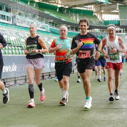 13.09.2026 - 21. swb-Marathon Bremen Michael Burmester http://msf.ph/oto/10422696 13.09.2026 13:22:57 Laufen im Stadion 128, 160, 211, 258, 343, 351, 434, 441, 533, 571, 609, 708, 851, 892, 1060, 1157, 1178, 1259, 1331, 1344, 1417, 1518, 1657, 1669, 1691, 1729, 1746, 1788, 1883, 2213, 2290, 2433, 2445, 2475, 2495, 2504, 2526, 2619, 2632, 2652, 2660, 2685, 2711, 2768, 2936, 2964, 2968, 2995, 3022, 3034, 3225, 3252, 3282, 3292, 3347, 3351, 3395, 3423, 3447, 3505, 3530, 3559, 3682, 3727, 3770, 3784, 3819, 4020, 4054, 4231, 4406, 4407, 4431, 4466, 4467, 4584, 1506 meine-sportfotos.de
