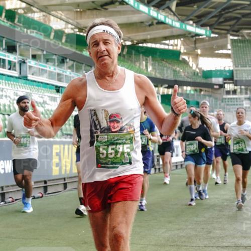 13.09.2026 - 21. swb-Marathon Bremen Michael Burmester http://msf.ph/oto/10422759 13.09.2026 13:22:59 Laufen im Stadion 128, 160, 211, 258, 343, 351, 434, 533, 571, 609, 708, 851, 892, 1060, 1157, 1178, 1259, 1331, 1344, 1417, 1657, 1669, 1691, 1729, 1746, 1788, 1883, 2213, 2286, 2290, 2433, 2445, 2475, 2495, 2504, 2526, 2619, 2632, 2652, 2660, 2685, 2711, 2768, 2936, 2964, 2968, 2995, 3022, 3034, 3225, 3252, 3282, 3292, 3347, 3351, 3364, 3395, 3423, 3447, 3505, 3530, 3559, 3682, 3727, 3770, 3784, 3819, 4020, 4054, 4231, 4406, 4407, 4431, 4466, 4467, 4584, 1506 meine-sportfotos.de