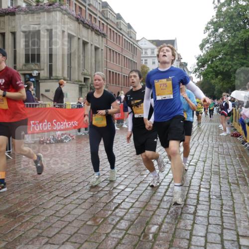 13.09.2026 - Kiel Lauf Yannick Fuchs http://msf.ph/oto/10422771 13.09.2026 10:56:37 Ziel 452, 1139, 1157, 1504, 1557, 1666, 1805, 2526, 2560, 3000, 3061, 3286, 3410, 3413, 3466, 4180, 4209, 4367, 5593, 6067, 6882, 7209, 7594, 7642, 7912, 8997, 9674, 10621, 10659, 12762, 248, 429, 476, 574, 774, 775, 778, 929, 1208, 1618, 2075, 2454, 2674, 2829, 2880, 3267, 3541, 4440, 4806, 5009, 5067, 5682, 5683, 6530, 6605, 6884, 7292, 7483, 7995, 8054, 8073, 8158, 8989, 8997, 9210, 10264, 10421, 10433, 10509, 10570, 10750, 10774, 10795 meine-sportfotos.de