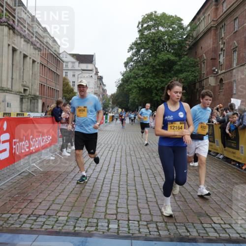13.09.2026 - Kiel Lauf Yannick Fuchs http://msf.ph/oto/10422778 13.09.2026 09:43:42 Ziel 1049, 1833, 4171, 5964, 7773, 7905, 8770, 8834, 9323, 9934, 10460, 11246, 12101, 12164, 40, 255, 401, 623, 1508, 1857, 3041, 4256, 5929, 6377, 7099, 7532, 7773, 7857, 8066, 8770, 8808, 9933, 10047, 10118, 10189, 10300, 12259, 12575, 654, 4522, 5026, 5171, 5857, 7510, 7948, 9814, 10641, 10931, 11653, 12376, 1040, 3041, 3850, 5530, 9354, 11753, 12259 meine-sportfotos.de