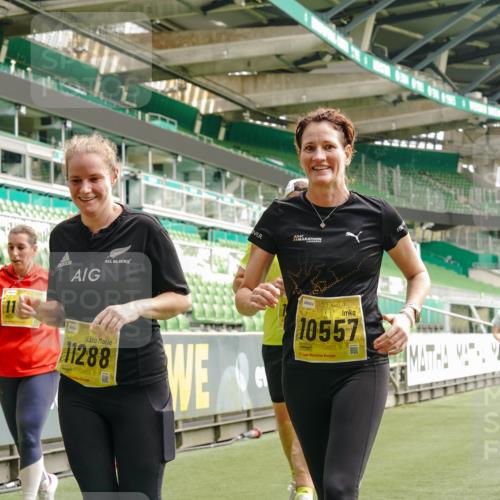 13.09.2026 - 21. swb-Marathon Bremen Michael Burmester http://msf.ph/oto/10422782 13.09.2026 10:46:00 Laufen im Stadion 10137, 10161, 10194, 10202, 10242, 10344, 10430, 10472, 10524, 10535, 10568, 10600, 10651, 10679, 10713, 10895, 10970, 10979, 11050, 11081, 11181, 11200, 11244, 11296, 11309, 11367, 11457, 11495, 11529, 11530, 11546, 11574, 11675, 11709, 11760, 11808, 11821, 11932, 12057, 12089, 12151, 12153, 12177, 12178, 12211, 12224, 12226, 12285, 12311, 12316, 12317, 12321, 12374, 12422, 12462, 12539, 10002, 10004, 10148, 10303, 10330, 10361, 10362 meine-sportfotos.de