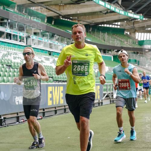 13.09.2026 - 21. swb-Marathon Bremen Michael Burmester http://msf.ph/oto/10422807 13.09.2026 13:00:13 Laufen im Stadion 135, 191, 226, 232, 242, 260, 342, 651, 687, 745, 972, 1080, 1166, 1209, 1368, 1493, 1494, 1516, 1650, 1861, 1935, 1963, 2088, 2210, 2289, 2293, 2306, 2322, 2409, 2427, 2481, 2485, 2490, 2517, 2560, 2570, 2577, 2658, 2686, 2700, 2708, 2781, 2806, 2827, 2885, 2899, 2906, 2914, 2953, 2961, 2967, 2979, 3015, 3021, 3076, 3098, 3105, 3124, 3145, 3168, 3173, 3190, 3233, 3273, 3354, 3385, 3480, 3516, 3524, 3531, 3642, 3652, 3729, 3774, 3855, 3856, 3861, 3930, 3934 meine-sportfotos.de