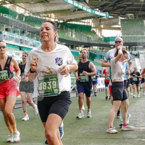 13.09.2026 - 21. swb-Marathon Bremen Michael Burmester http://msf.ph/oto/10422859 13.09.2026 13:23:02 Laufen im Stadion 128, 160, 211, 258, 324, 343, 351, 434, 533, 571, 609, 708, 851, 892, 1060, 1157, 1178, 1259, 1331, 1344, 1417, 1597, 1598, 1657, 1669, 1691, 1729, 1746, 1788, 1883, 2213, 2286, 2290, 2433, 2445, 2475, 2495, 2504, 2526, 2619, 2632, 2652, 2660, 2685, 2711, 2768, 2936, 2964, 2968, 2995, 3022, 3034, 3225, 3252, 3282, 3288, 3292, 3347, 3351, 3364, 3395, 3423, 3447, 3505, 3530, 3559, 3682, 3727, 3770, 3784, 3819, 4020, 4054, 4231, 4406, 4407, 4431, 4466, 4467, 4584, 1506 meine-sportfotos.de