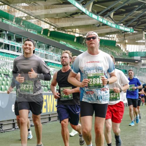 13.09.2026 - 21. swb-Marathon Bremen Michael Burmester http://msf.ph/oto/10422918 13.09.2026 13:23:04 Laufen im Stadion 128, 160, 211, 258, 324, 343, 351, 434, 533, 571, 609, 708, 851, 892, 1157, 1178, 1259, 1331, 1344, 1417, 1597, 1598, 1657, 1669, 1691, 1729, 1746, 1788, 1883, 2213, 2286, 2290, 2433, 2445, 2475, 2495, 2504, 2526, 2619, 2632, 2652, 2660, 2685, 2711, 2768, 2936, 2964, 2968, 2995, 3034, 3225, 3252, 3282, 3288, 3289, 3292, 3347, 3351, 3364, 3395, 3423, 3447, 3505, 3530, 3559, 3682, 3727, 3770, 3784, 3819, 4020, 4054, 4231, 4406, 4407, 4431, 4466, 4467, 4584, 1506 meine-sportfotos.de