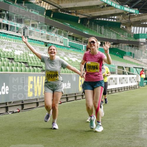 13.09.2026 - 21. swb-Marathon Bremen Michael Burmester http://msf.ph/oto/10422930 13.09.2026 10:46:05 Laufen im Stadion 10137, 10161, 10194, 10202, 10242, 10344, 10430, 10472, 10524, 10535, 10568, 10600, 10651, 10679, 10713, 10895, 10970, 10979, 11050, 11081, 11181, 11200, 11244, 11296, 11309, 11367, 11457, 11495, 11529, 11530, 11546, 11573, 11574, 11579, 11675, 11709, 11760, 11808, 11821, 11932, 12057, 12089, 12151, 12153, 12177, 12178, 12211, 12224, 12226, 12285, 12316, 12317, 12321, 12374, 12422, 12462, 12539, 10002, 10004, 10005, 10148, 10271, 10303, 10330, 10361, 10362 meine-sportfotos.de