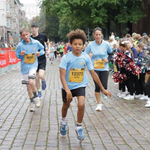 13.09.2026 - Kiel Lauf Yannick Fuchs http://msf.ph/oto/10423048 13.09.2026 09:44:12 Ziel 537, 793, 2031, 2437, 4092, 4283, 6550, 7753, 8300, 11653, 11655, 12098, 12373, 12437, 654, 1833, 4522, 5026, 5171, 5857, 5964, 7510, 7948, 9323, 9814, 9934, 10460, 10641, 10931, 11653, 12164, 12376, 801, 958, 1053, 1849, 1866, 2045, 2212, 2868, 3198, 3688, 4098, 4573, 6892, 6895, 7121, 7430, 7744, 12318, 40, 1049, 1833, 1857, 4171, 7773, 7905, 8770, 8834, 9323, 9934, 10460, 11246, 12101, 12164 meine-sportfotos.de