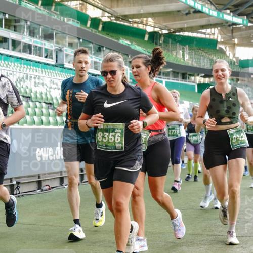 13.09.2026 - 21. swb-Marathon Bremen Michael Burmester http://msf.ph/oto/10423055 13.09.2026 13:23:10 Laufen im Stadion 128, 137, 160, 182, 211, 324, 343, 351, 434, 533, 571, 609, 708, 721, 743, 851, 892, 1157, 1178, 1259, 1331, 1344, 1417, 1597, 1598, 1657, 1669, 1691, 1729, 1746, 1788, 1883, 2213, 2286, 2290, 2433, 2445, 2475, 2495, 2503, 2504, 2526, 2619, 2632, 2652, 2660, 2685, 2711, 2768, 2936, 2964, 2968, 3252, 3282, 3288, 3289, 3292, 3347, 3351, 3364, 3395, 3423, 3447, 3505, 3530, 3559, 3682, 3727, 3770, 3784, 3819, 4020, 4054, 4231, 4406, 4407, 4431, 4466, 4467, 4584, 1506 meine-sportfotos.de