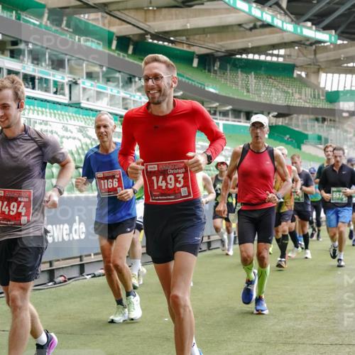 13.09.2026 - 21. swb-Marathon Bremen Michael Burmester http://msf.ph/oto/10423063 13.09.2026 13:00:20 Laufen im Stadion 135, 191, 226, 232, 242, 260, 318, 342, 651, 687, 745, 972, 1080, 1166, 1209, 1368, 1493, 1494, 1516, 1650, 1861, 1935, 1963, 2088, 2210, 2289, 2293, 2306, 2322, 2409, 2427, 2481, 2485, 2490, 2517, 2560, 2561, 2570, 2627, 2658, 2686, 2700, 2708, 2781, 2806, 2827, 2885, 2899, 2906, 2914, 2953, 2961, 2967, 2979, 3015, 3076, 3098, 3105, 3124, 3145, 3168, 3173, 3190, 3233, 3273, 3354, 3385, 3480, 3516, 3524, 3531, 3642, 3652, 3729, 3774, 3855, 3856, 3861, 3930, 3934 meine-sportfotos.de