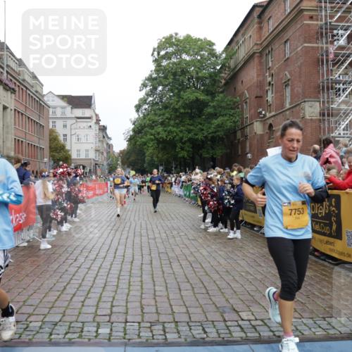 13.09.2026 - Kiel Lauf Yannick Fuchs http://msf.ph/oto/10423091 13.09.2026 09:44:14 Ziel 537, 793, 2031, 2437, 3688, 4092, 7753, 8300, 12098, 12373, 12437, 654, 4283, 4522, 5026, 5171, 5857, 5964, 6550, 7510, 7948, 8300, 9323, 9814, 9934, 10641, 10931, 11653, 11655, 12098, 12164, 12376, 801, 958, 1053, 1849, 1866, 2045, 2212, 2868, 3198, 4098, 4316, 4573, 6892, 6895, 7121, 7430, 7744, 12161, 12318, 1049, 1833, 4171, 5964, 7773, 7905, 8770, 8834, 9323, 9934, 10460, 11246, 12101, 12164 meine-sportfotos.de