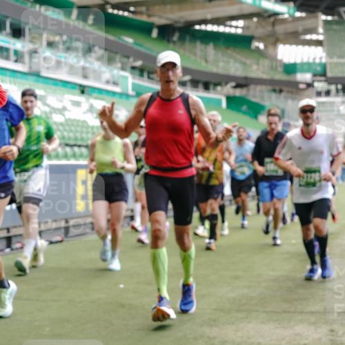 13.09.2026 - 21. swb-Marathon Bremen Michael Burmester http://msf.ph/oto/10423106 13.09.2026 13:00:20 Laufen im Stadion 135, 191, 226, 232, 242, 260, 318, 342, 651, 687, 745, 972, 1080, 1166, 1209, 1368, 1493, 1494, 1516, 1650, 1861, 1935, 1963, 2088, 2210, 2289, 2293, 2306, 2322, 2409, 2427, 2481, 2485, 2490, 2517, 2560, 2561, 2570, 2627, 2658, 2686, 2700, 2708, 2781, 2806, 2827, 2885, 2899, 2906, 2914, 2953, 2961, 2967, 2979, 3015, 3076, 3098, 3105, 3124, 3145, 3168, 3173, 3190, 3233, 3273, 3354, 3385, 3480, 3516, 3524, 3531, 3642, 3652, 3729, 3774, 3855, 3856, 3861, 3930, 3934 meine-sportfotos.de