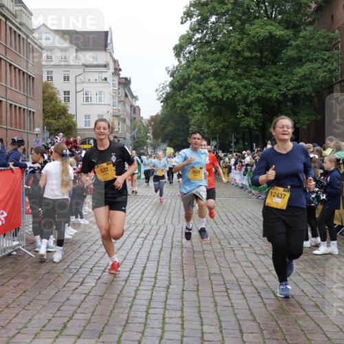 13.09.2026 - Kiel Lauf Yannick Fuchs http://msf.ph/oto/10423121 13.09.2026 09:44:18 Ziel 537, 793, 1053, 2031, 2437, 3688, 4092, 4573, 7744, 7753, 12318, 12373, 12437, 654, 4283, 4522, 5026, 5171, 5857, 6550, 7510, 7948, 8300, 9814, 10641, 10931, 11653, 11655, 12098, 12376, 801, 912, 958, 1849, 1866, 2045, 2212, 2787, 2868, 3198, 3209, 4098, 4316, 6892, 6895, 7121, 7430, 12161, 1833, 5964, 9323, 9934, 10460, 12164 meine-sportfotos.de