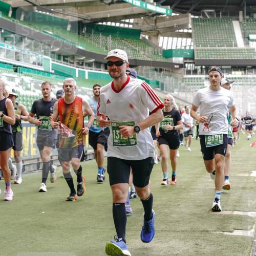 13.09.2026 - 21. swb-Marathon Bremen Michael Burmester http://msf.ph/oto/10423130 13.09.2026 13:00:22 Laufen im Stadion 135, 191, 226, 232, 242, 260, 318, 342, 651, 687, 745, 972, 1080, 1166, 1209, 1368, 1493, 1494, 1516, 1650, 1861, 1935, 1963, 2088, 2210, 2289, 2293, 2306, 2322, 2370, 2409, 2427, 2481, 2485, 2490, 2517, 2560, 2561, 2570, 2627, 2658, 2686, 2700, 2708, 2781, 2806, 2827, 2885, 2899, 2906, 2914, 2953, 2961, 2967, 2979, 3015, 3076, 3098, 3105, 3124, 3145, 3168, 3173, 3190, 3233, 3273, 3354, 3385, 3480, 3516, 3524, 3531, 3642, 3652, 3729, 3774, 3855, 3856, 3861, 3930, 3934 meine-sportfotos.de