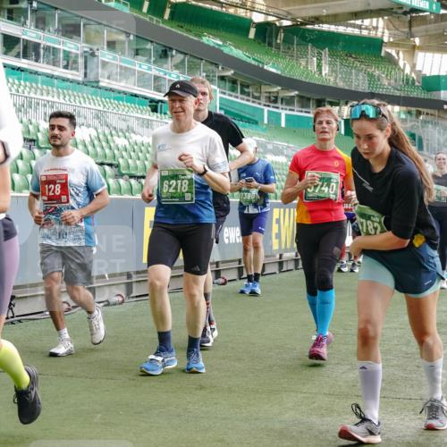 13.09.2026 - 21. swb-Marathon Bremen Michael Burmester http://msf.ph/oto/10423166 13.09.2026 13:23:14 Laufen im Stadion 128, 137, 160, 182, 211, 324, 343, 434, 533, 571, 609, 708, 721, 743, 892, 1157, 1178, 1259, 1331, 1417, 1597, 1598, 1657, 1669, 1691, 1729, 1746, 1788, 1883, 2213, 2286, 2290, 2433, 2445, 2465, 2475, 2495, 2503, 2504, 2526, 2619, 2632, 2652, 2660, 2685, 2711, 2768, 2936, 2964, 2968, 3252, 3282, 3288, 3289, 3292, 3347, 3351, 3364, 3395, 3423, 3447, 3505, 3530, 3559, 3682, 3727, 3770, 3784, 3819, 4020, 4054, 4231, 4406, 4407, 4431, 4466, 4467, 4584, 1506 meine-sportfotos.de