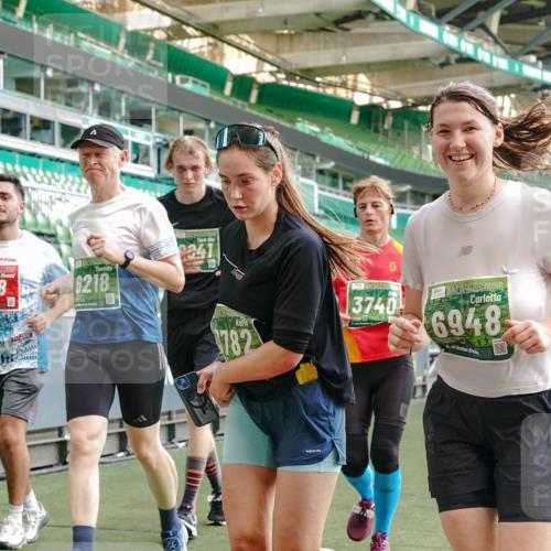 13.09.2026 - 21. swb-Marathon Bremen Michael Burmester http://msf.ph/oto/10423182 13.09.2026 13:23:15 Laufen im Stadion 128, 137, 160, 182, 211, 324, 343, 434, 533, 571, 609, 708, 721, 743, 892, 1157, 1178, 1259, 1273, 1331, 1417, 1597, 1598, 1657, 1669, 1691, 1746, 1788, 1883, 2213, 2286, 2290, 2433, 2445, 2465, 2475, 2495, 2503, 2504, 2526, 2619, 2632, 2660, 2685, 2711, 2768, 2936, 2964, 2968, 3252, 3282, 3288, 3289, 3292, 3347, 3351, 3364, 3395, 3423, 3447, 3505, 3530, 3559, 3682, 3727, 3770, 3784, 3819, 4020, 4054, 4231, 4406, 4407, 4431, 4466, 4467, 4584, 1506 meine-sportfotos.de