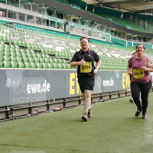 13.09.2026 - 21. swb-Marathon Bremen Michael Burmester http://msf.ph/oto/10423197 13.09.2026 10:46:18 Laufen im Stadion 10137, 10161, 10194, 10202, 10242, 10344, 10430, 10472, 10524, 10535, 10568, 10600, 10651, 10895, 10933, 10970, 10979, 11050, 11081, 11181, 11200, 11244, 11296, 11309, 11367, 11457, 11495, 11529, 11530, 11546, 11573, 11574, 11579, 11639, 11675, 11709, 11760, 11808, 11821, 11932, 12057, 12089, 12151, 12153, 12177, 12178, 12211, 12224, 12226, 12285, 12316, 12317, 12374, 12422, 12462, 12539, 10002, 10004, 10005, 10148, 10271, 10303, 10330, 10361, 10362 meine-sportfotos.de