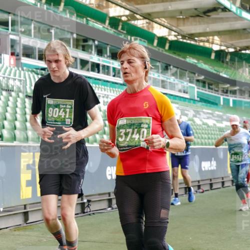 13.09.2026 - 21. swb-Marathon Bremen Michael Burmester http://msf.ph/oto/10423201 13.09.2026 13:23:16 Laufen im Stadion 128, 137, 160, 182, 211, 324, 343, 434, 533, 571, 609, 708, 721, 743, 892, 1157, 1178, 1259, 1273, 1331, 1417, 1597, 1598, 1657, 1669, 1691, 1746, 1788, 1883, 2213, 2286, 2290, 2433, 2445, 2465, 2475, 2495, 2503, 2504, 2526, 2619, 2632, 2660, 2685, 2711, 2768, 2936, 2964, 2968, 3252, 3282, 3288, 3289, 3292, 3347, 3351, 3364, 3395, 3423, 3447, 3505, 3530, 3559, 3682, 3727, 3770, 3784, 3819, 4020, 4054, 4231, 4406, 4407, 4431, 4466, 4467, 4584, 1506 meine-sportfotos.de